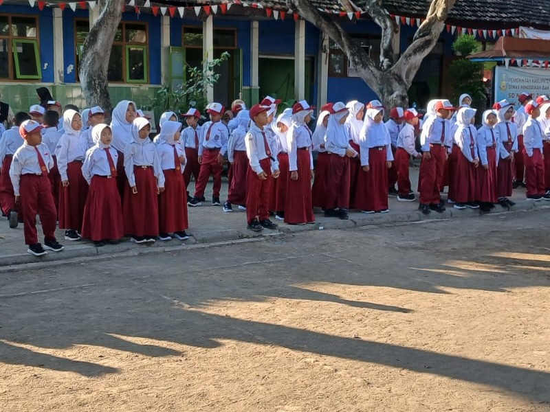 Semangat Mengawali Tahun Ajaran Baru, SD Negeri 2 Landangan Gelar Upacara Pembukaan MPLS Tahun Pelajaran 2026/2027