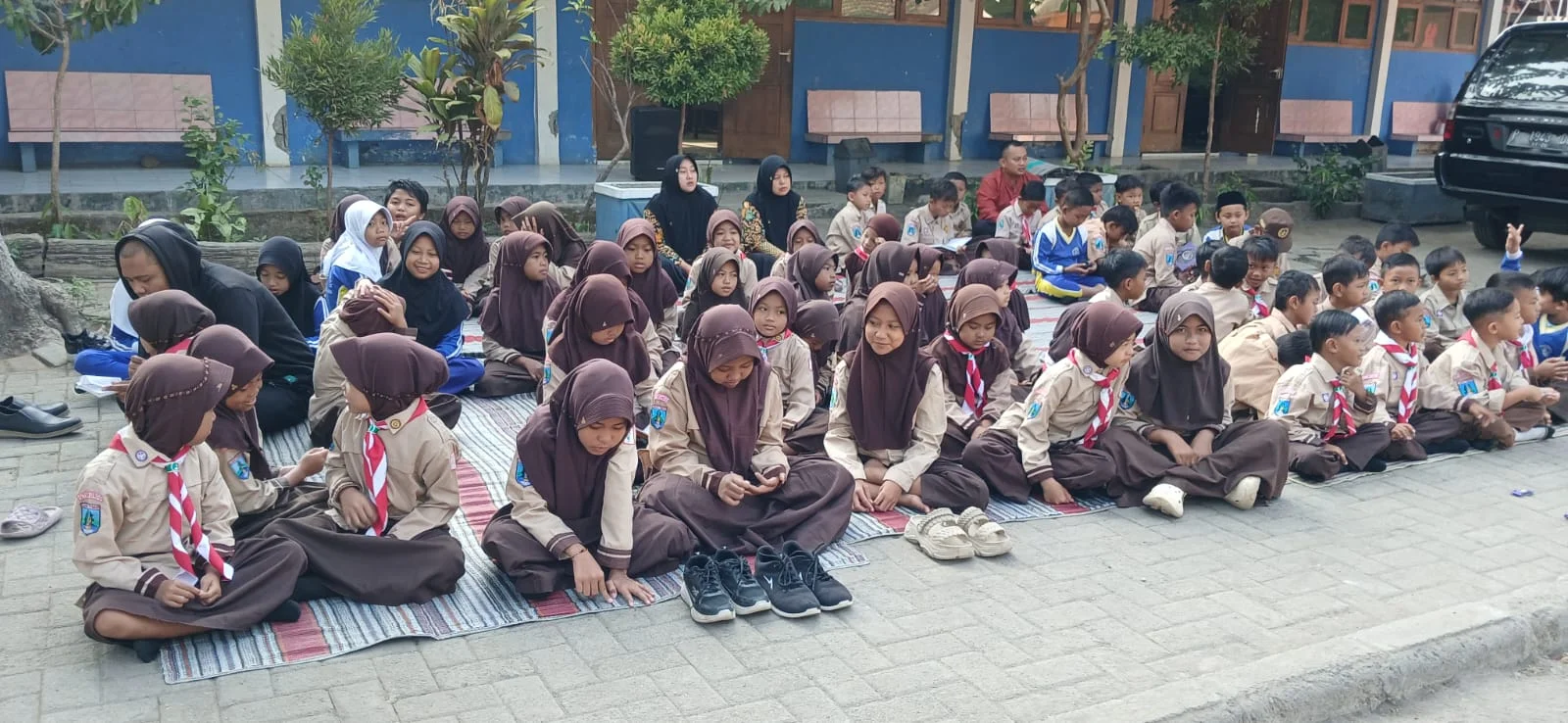 Pengajian Yasin Jumat, Menumbuhkan Keimanan dan Kebersamaan Warga SD Negeri 2 Landangan